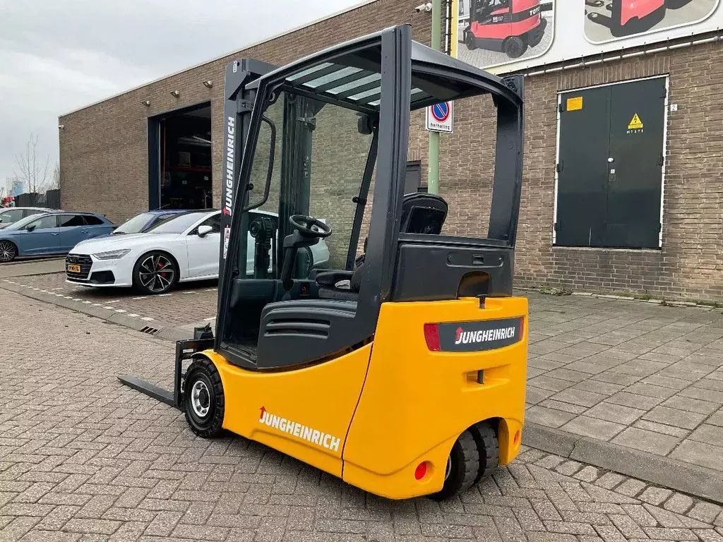 JUNGHEINRICH efg216k 1600kg 5.00meter heftruck Targonca 7950 EUR
