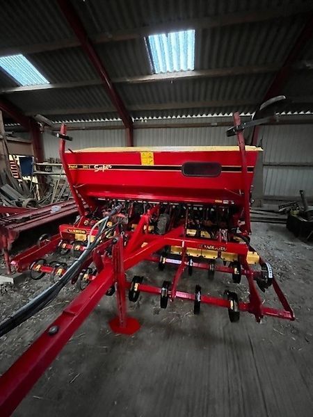 VÄDERSTAD Rapid 300 C Siewnik rzędowy/agregat uprawowo-siewny 11 910 €