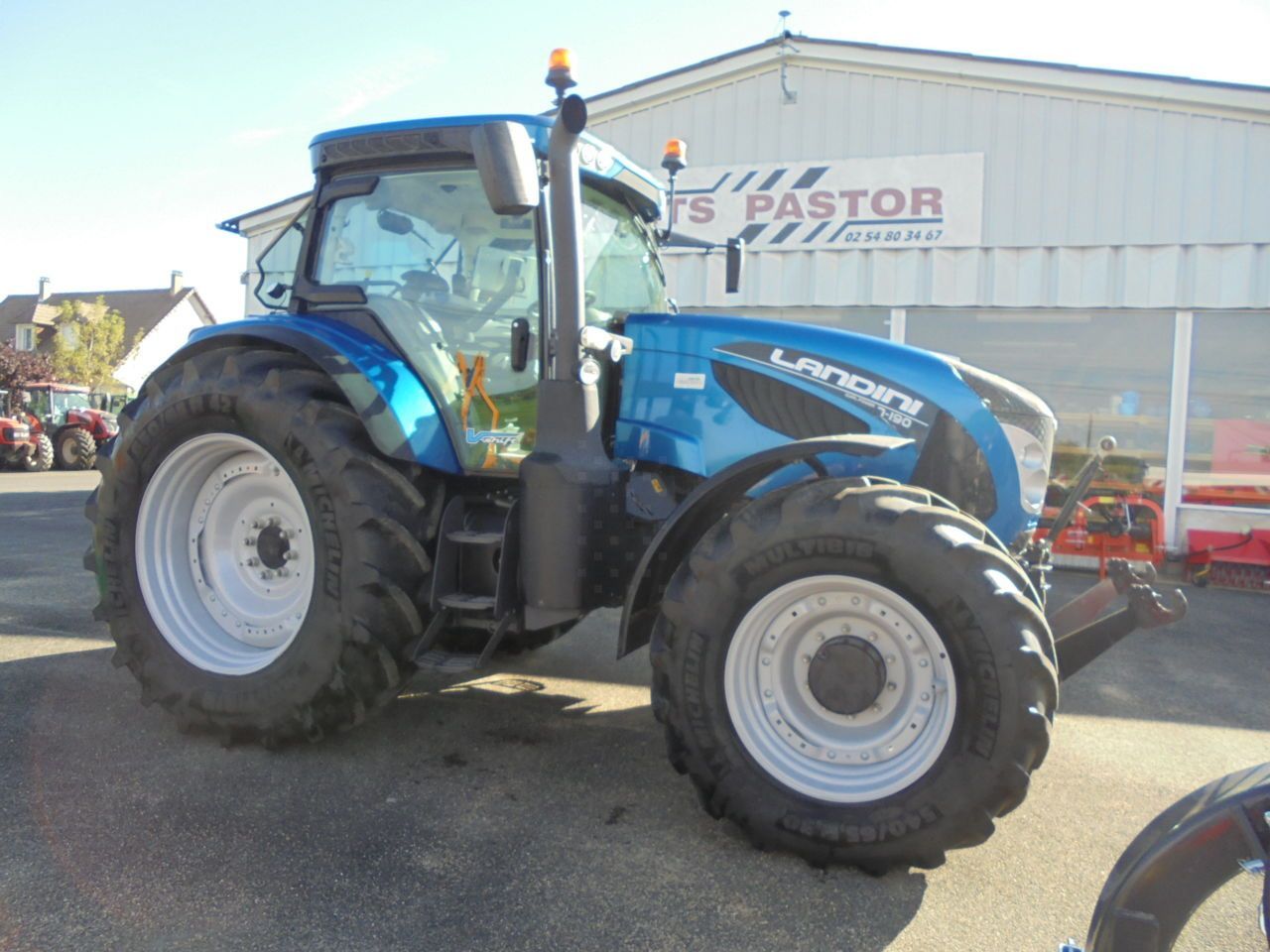 E-FARM: Landini 7-190 - Tractor - id CZMCIFU - €78,400 - Year of construction: 2016 - Engine hours: 3,170,Engine power (HP): 190,France