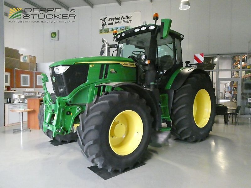 E-FARM: John Deere 6R 250 - Traktor - id JIIBLDP - 181.200 € - Produktionsår: 2022 - Motortimer: 1.577,Motoreffekt (HP): 250,Tyskland