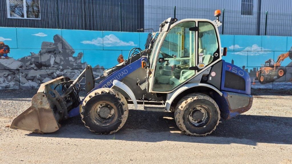 E-FARM: KRAMER 750 - Wheel loader - id BNBJJY5 - €24,500 - Year of construction: 2012 - Engine hours: 3,900,France