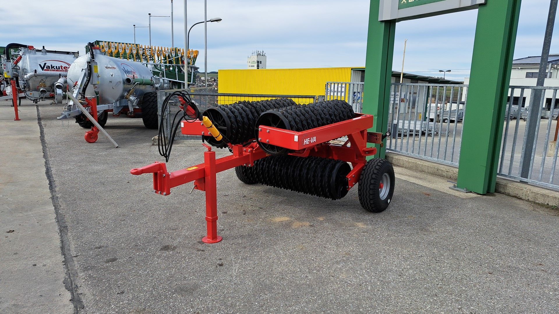 E-FARM: HE-VA VIP-Roller 450 - Prensas y rodillos - id 1XDIDYD - 7900 € - Año: 2024 - Austria