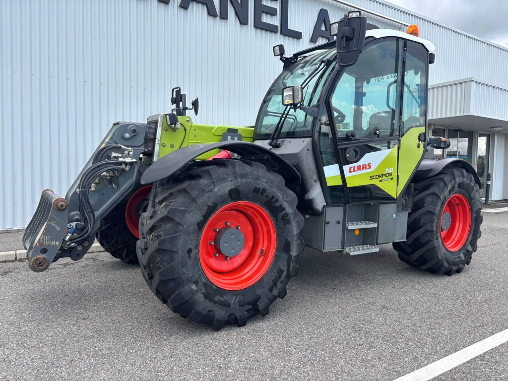 Claas Scorpion 741 Telehandler €81,000