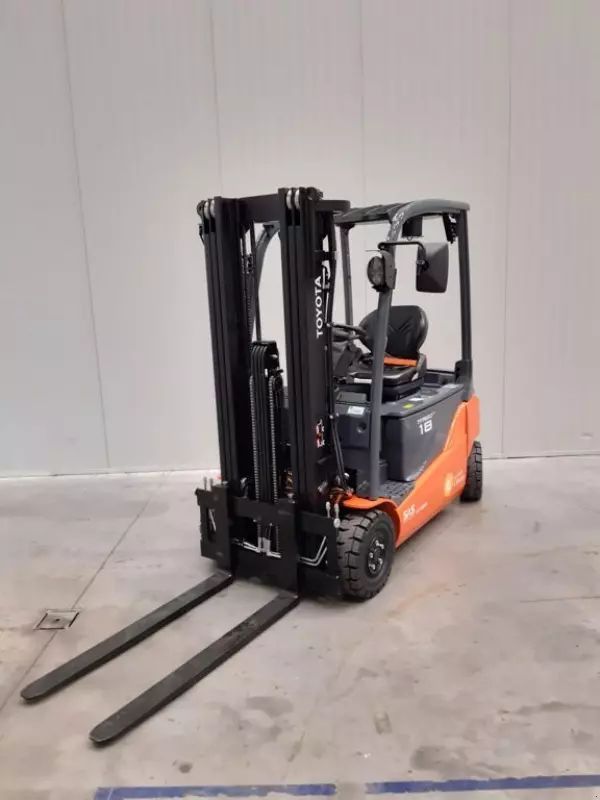 TOYOTA 8fbm18t Вилочный погрузчик 24 900 €