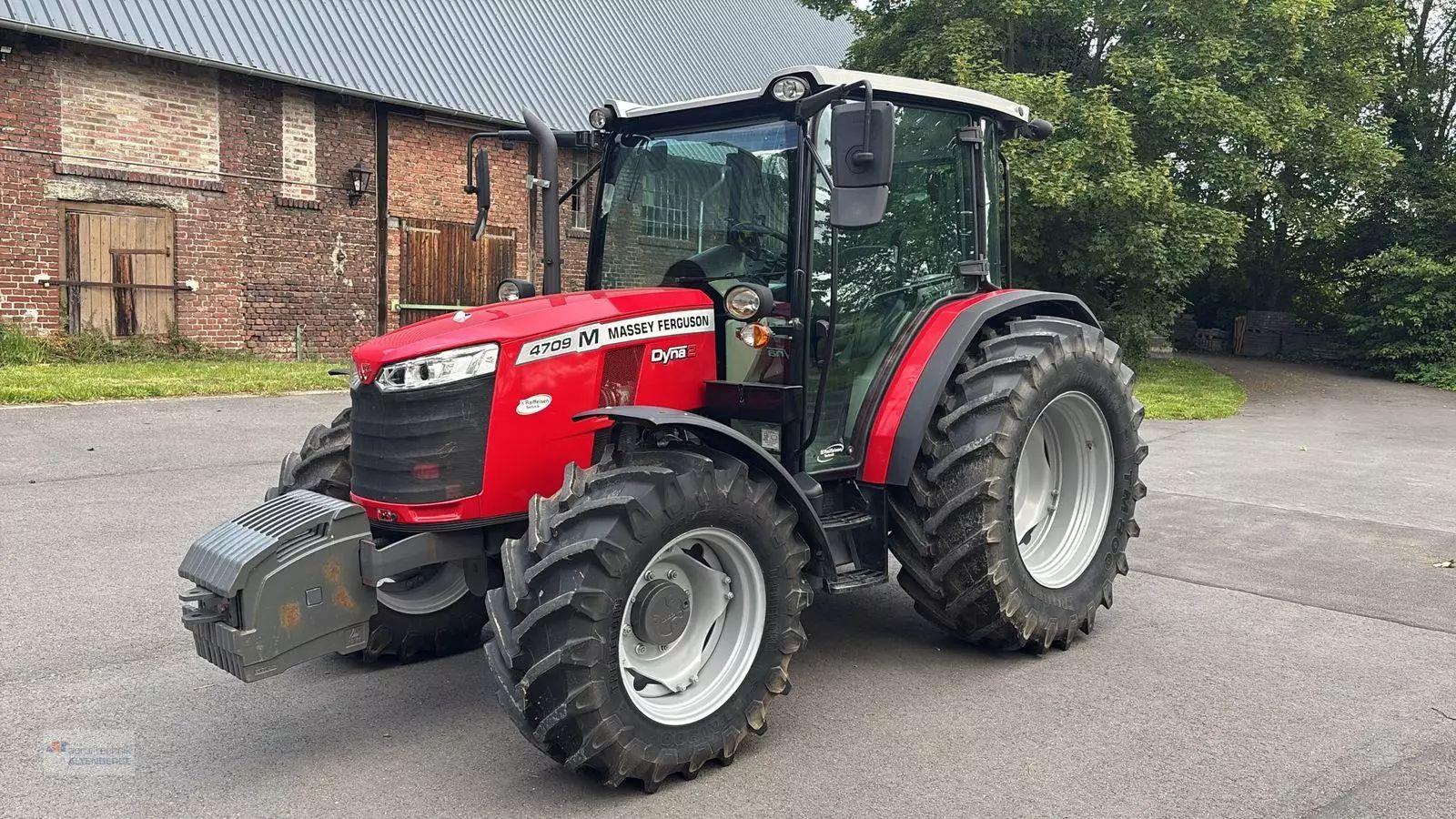 Massey Ferguson 4709 M Traktor 39 500 €