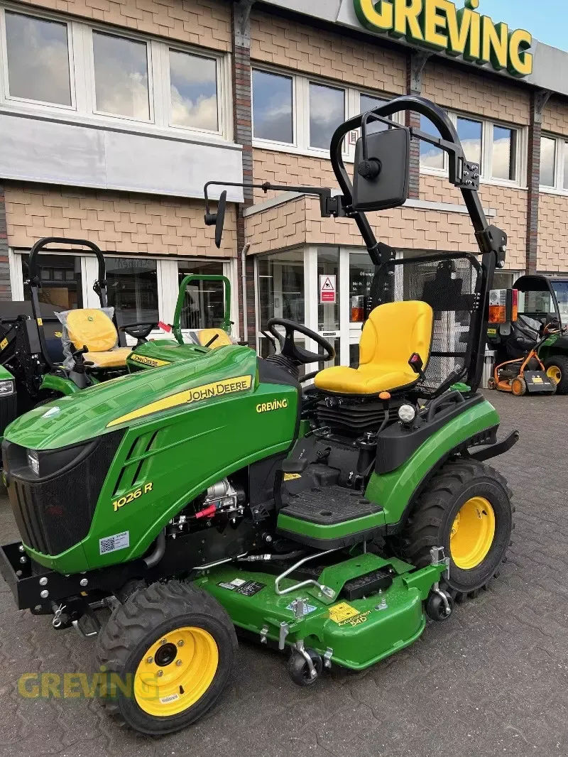 E-FARM: John Deere 1026 R - Traktor - id DSHVRZW - 20.950 € - Baujahr: 2023 - Motorleistung (PS): 25,Deutschland