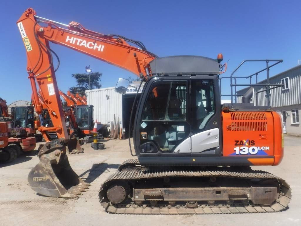 Hitachi zx 130 lc n-6 Crawler excavator €48,194