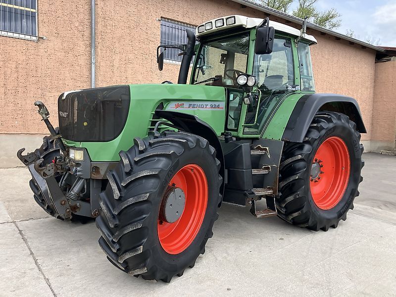E-FARM: Fendt 924 Vario - Tractor - id 1ESBY62 - 55.000 € - Año: 2004 - Horas: 17.616,Potencia del motor: 253,Alemania