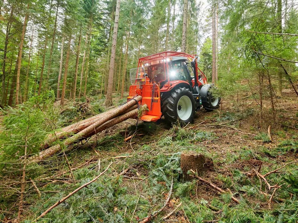 E-FARM: Tiger getriebe dreipunkt seilwinde 8 t - Forstausrüstung - id JXNAFAR - 13.464 € - Deutschland