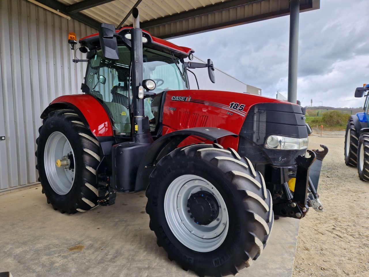 Case IH Puma 185 CVX Tractor 105.000 EUR
