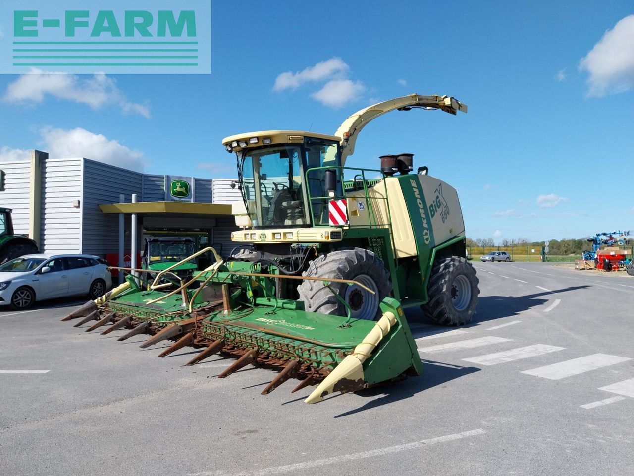 E-FARM: Krone BiG X 650 - Savaeigis pašarų smulkintuvas - id CQ4NJNR - 99 000 € - Gamybos metai: 2010 - Variklio darbo valandos: 2 390,Variklio galia (AG): 644,Prancūzija