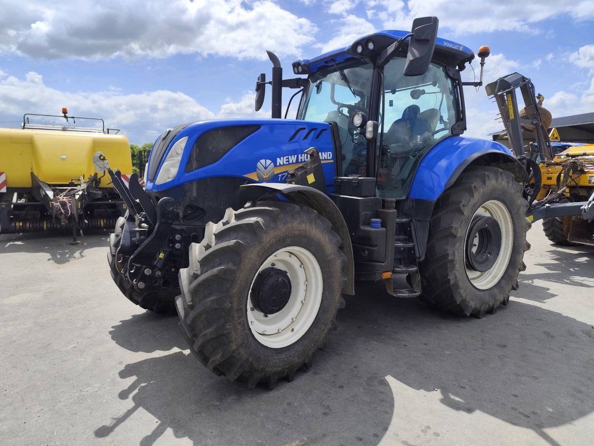 E-FARM: New Holland T7.190 - Traktor - id TUPFFFL - 72 000 EUR - Gyártási év: 2019 - Üzemóra (motor): 3219,Motor teljesítménye (LE): 165,Franciaország
