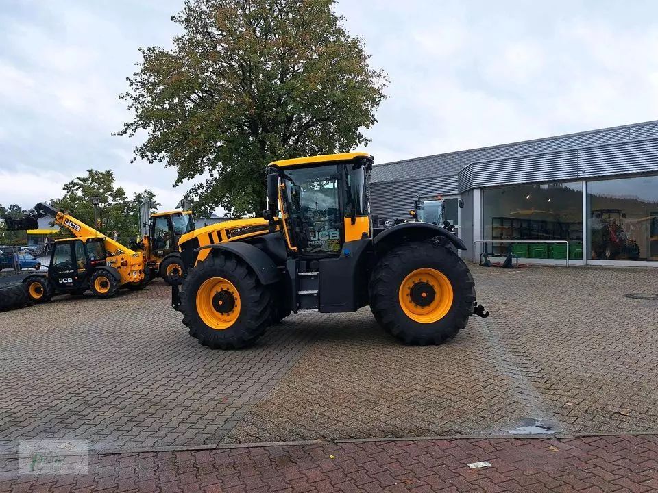 E-FARM: JCB Fastrac 4220 - Traktor - id AA5IFDQ - Deutschland
