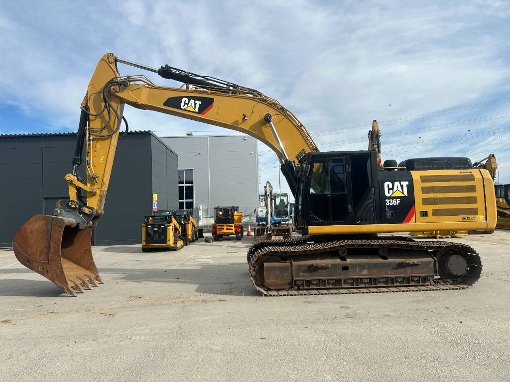 Caterpillar 336 f l Excavadora de orugas 114.000 €