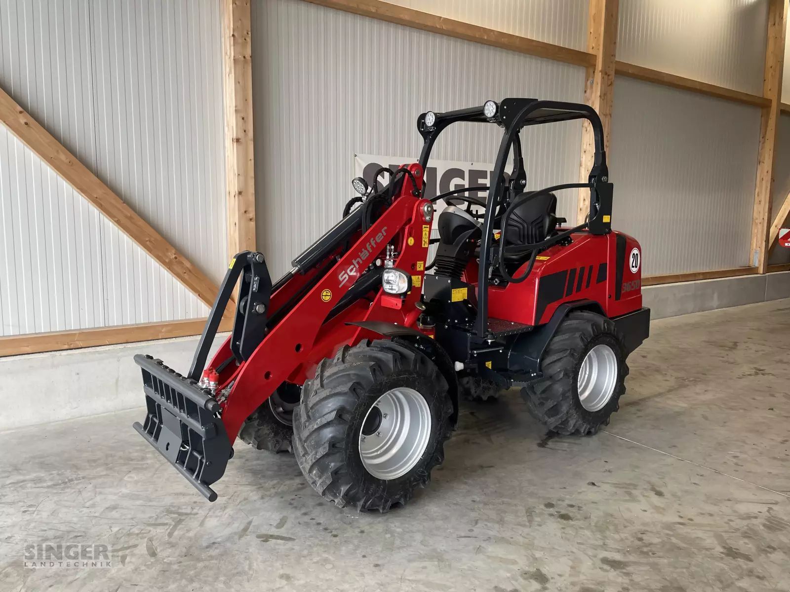 E-FARM: Schäffer 3650 - šarnyrinis krautuvas - id TZGPRAM - 46 975 € - Gamybos metai: 2025 - Variklio darbo valandos: 10,Variklio galia (AG): 50,Vokietija