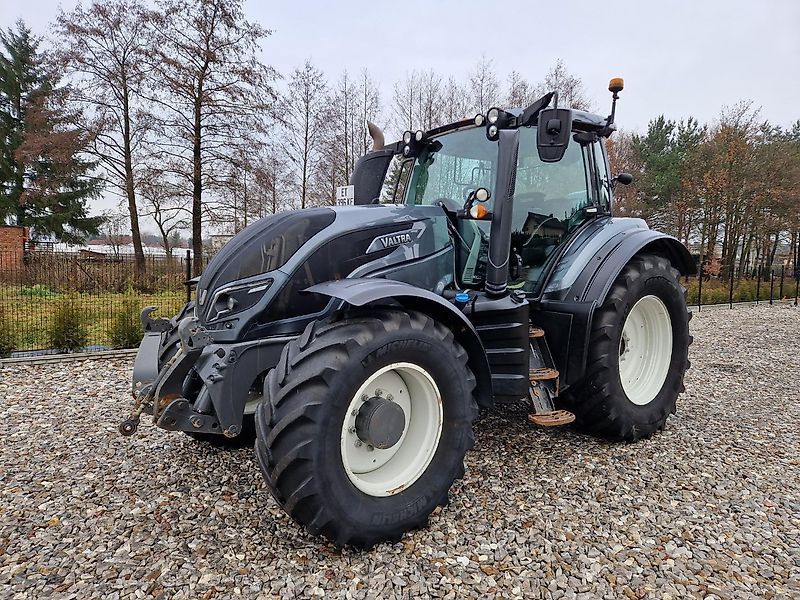 E-FARM: Valtra T154 Active - Tracteur - id QVGNQWZ - 51 867 € - Année: 2018 - Lecture du nombre d'heure: 9 776,Pologne