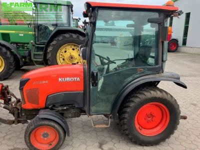 E-FARM: Kubota STW34 - Tractor - id LHJDWYM - €25,000 - Year of construction: 2017 - Engine hours: 980,Engine power (HP): 34,Germany