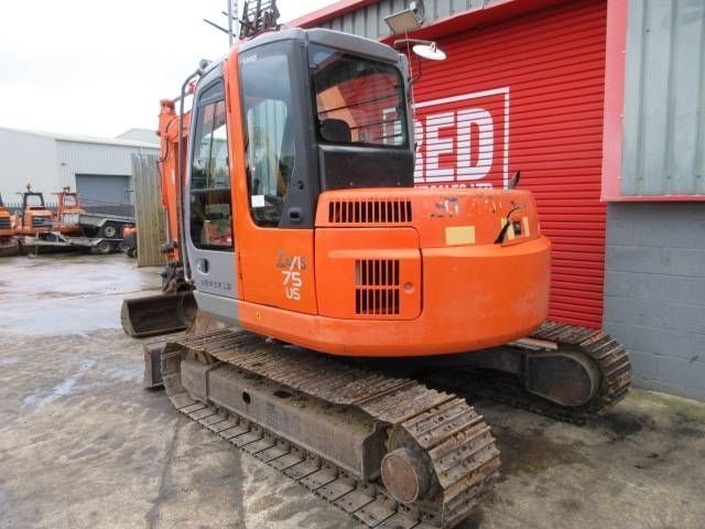 E-FARM: Hitachi zx 75 us - Mini excavator - id AN6WTC3 - €16,183