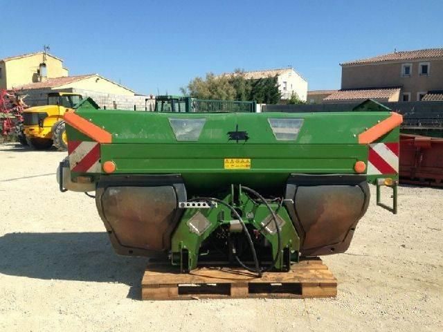 E-FARM: Amazone hydros 2500 - Fertiliser spreader - id VR7F1XH - €10,000 - Year of construction: 2010 - France