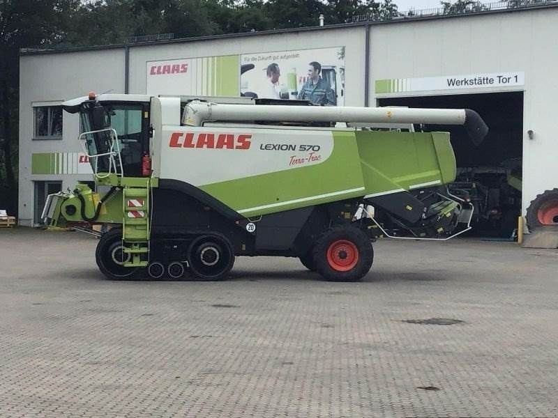 E-FARM: Claas Lexion 570 - Moissoneuse-batteuse - id KXVG5N8 - 94 500 € - Année: 2006 - Lecture du nombre d'heure: 3 011,Puissance du moteur (chevaux): 397,Allemagne