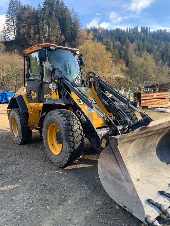E-FARM: JCB 411 - Chargeuse sur pneus - id MKUKTIE - 36 500 € - Année: 2015 - Lecture du nombre d'heure: 3 200,Puissance du moteur (chevaux): 109,France