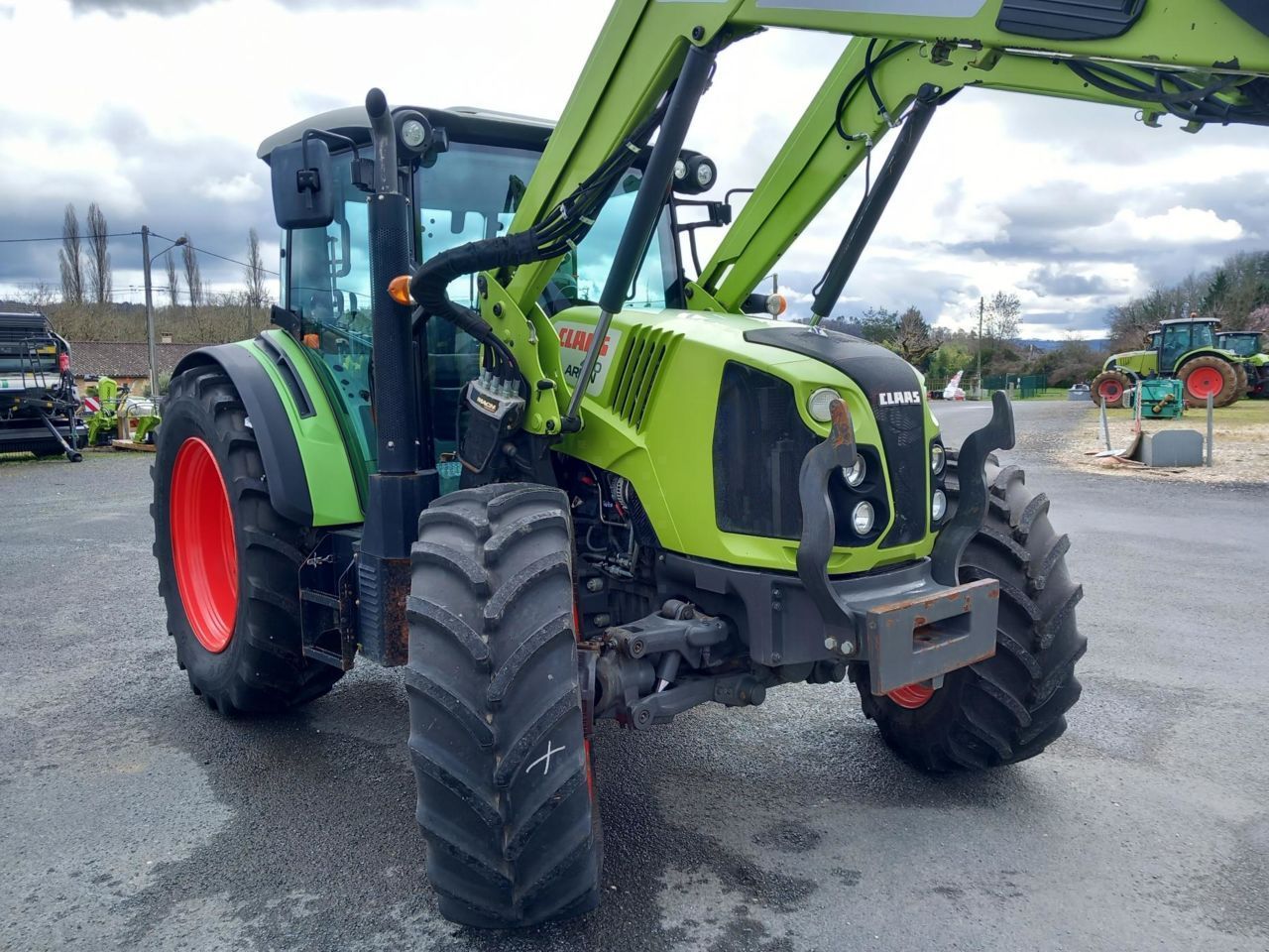 E-FARM: Claas Arion 420 - Tracteur - id F14TCDR - 55 900 € - Année: 2017 - Lecture du nombre d'heure: 3 520,Puissance du moteur (chevaux): 100,France