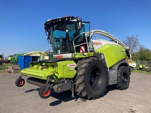 E-FARM: Claas Jaguar 950 - Ensileuse automotrice - id UGTLUTC - Année: 2023 - Lecture du nombre d'heure: 1 586,Puissance du moteur (chevaux): 585,Allemagne