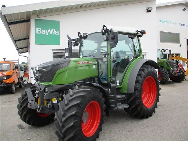 E-FARM: Fendt 211 Vario - Trattore - id HDCBQZQ - 97.395 € - Anno di costruzione: 2023 - Ore: 324,Potenza del motore: 110,Germania