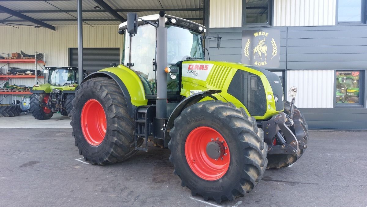 Claas Axion 810 Tractor €44,000
