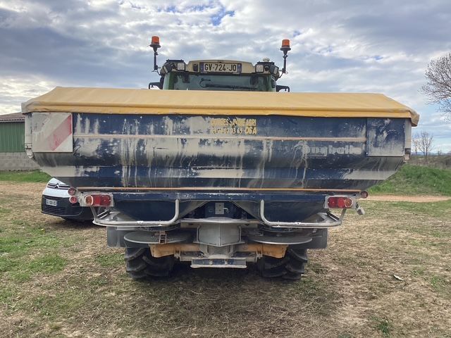 E-FARM: Bogballe m2w qz - Fertiliser spreader - id 8D1JASD - €5,800 - Year of construction: 2013 - France