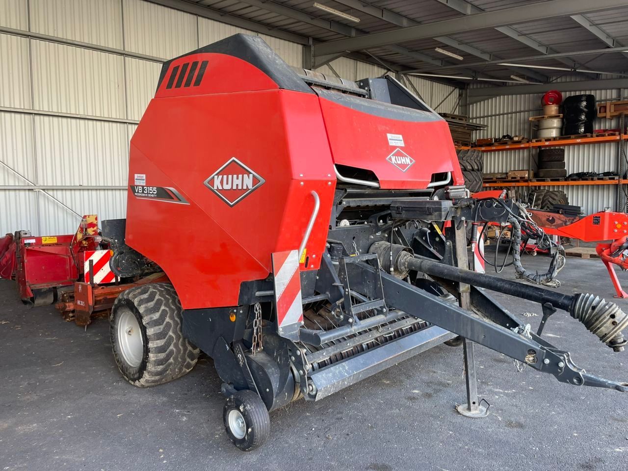 E-FARM: Kuhn VB 3155 - Presse à balles - id DTJSMZG - 25 000 € - Année: 2021 - Balles produites: 12 780,France