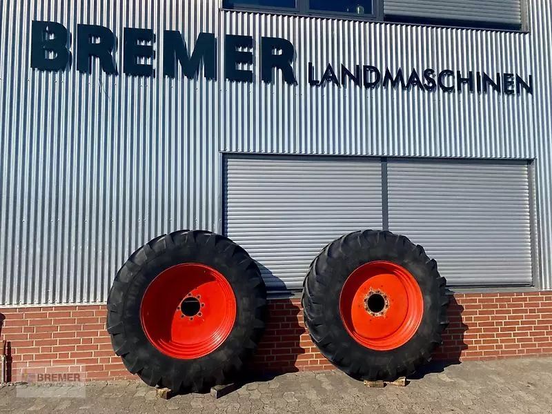 E-FARM: Claas 520/85 r 38, 20.8 r 38, michelin, claas, john deere, ihc, case-ih, 275 8-loch kock-felge - Kerék és járószerkezet - id KG3NGS2 - Gyártási év: 2008 - Németország