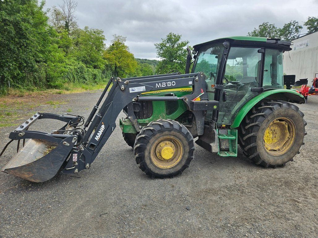 E-FARM: John Deere 5620 - Tractor - id AXGYLCT - 19.500 € - Año: 2007 - Potencia del motor: 72,Francia