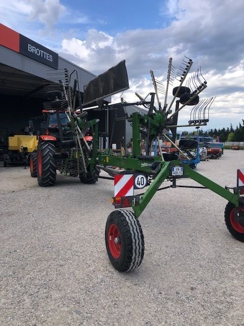 Fendt Former 1402 Karuzelowy przetrząsacz do siana 16 000 €