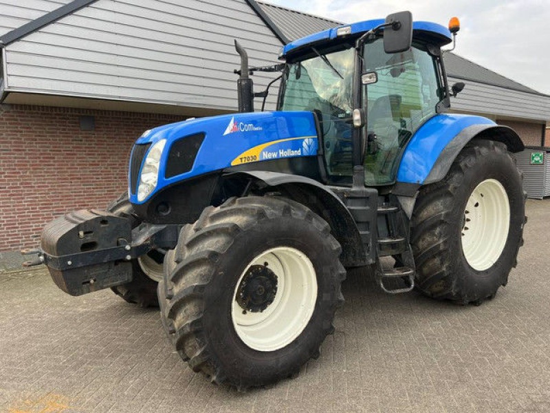 New Holland T 7030 tractor 34 500 €