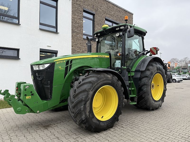E-FARM: John Deere 8370 R - Traktor - id ZNVTSLG - 175.000 € - Baujahr: 2017 - Abgelesene Motorstunden: 3.100,Motorleistung (PS): 370,Deutschland