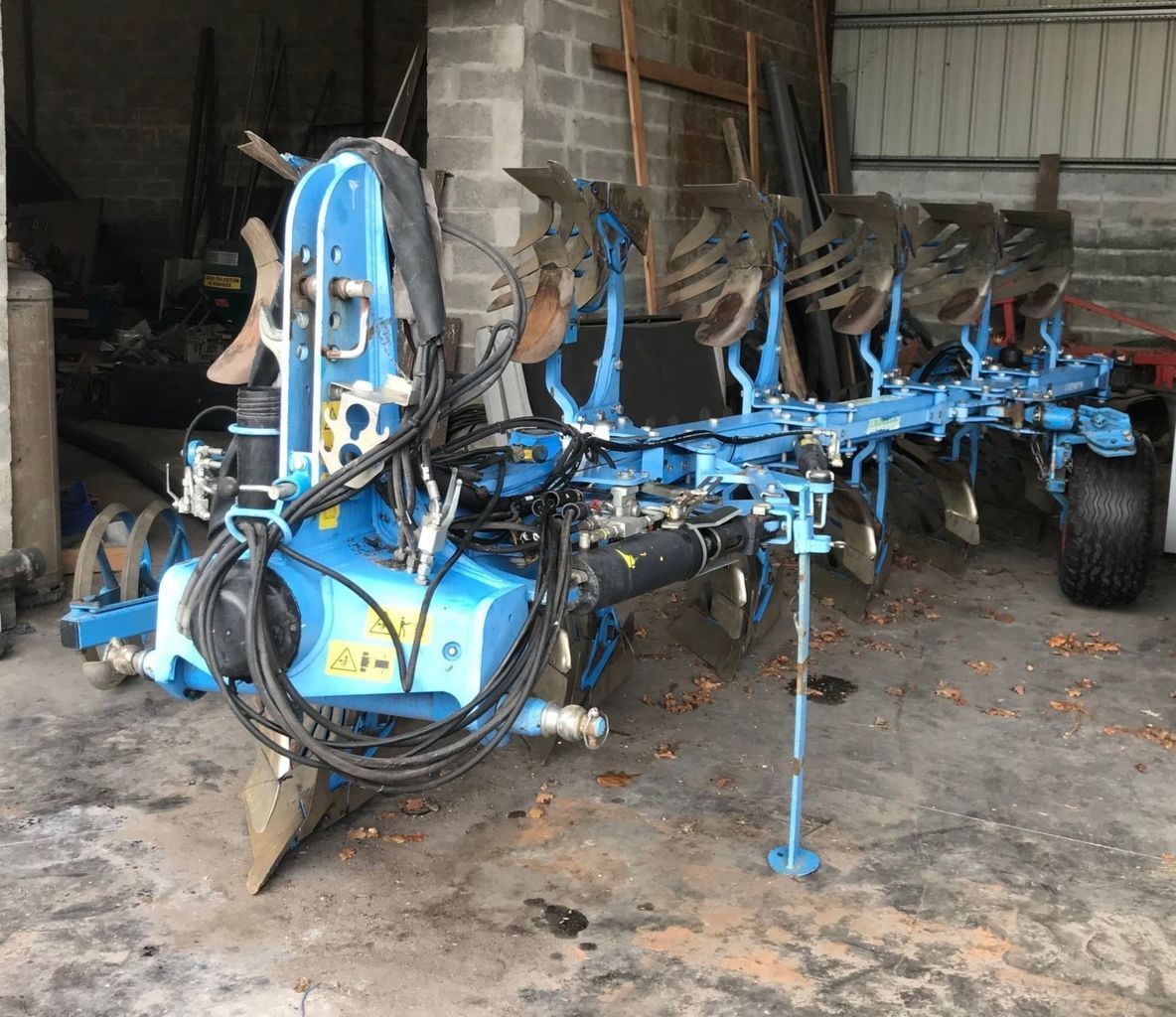 Lemken juwel 8 v 6 n 100 Plough €21,800
