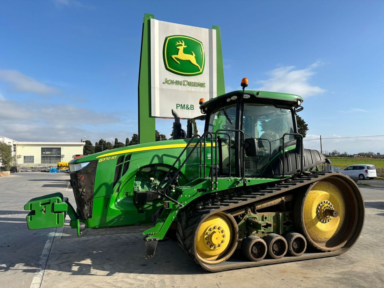E-FARM: John Deere 8370 RT - Tractor - id 8CRSILR - Year of construction: 2019 - Engine hours: 8,000,Engine power (HP): 410,Italy