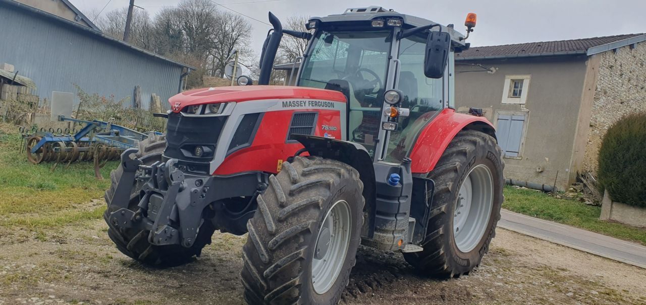 E-FARM: Massey Ferguson 7S.180 - Tractor - id HQYM9D4 - €130,000 - Year of construction: 2022 - Engine hours: 650,Engine power (HP): 180,France