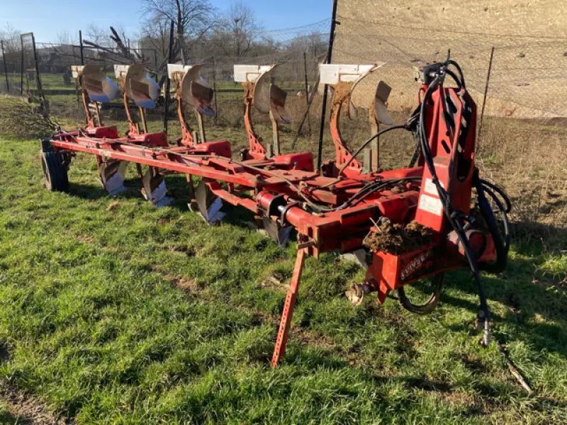 Vogel & Noot c 28 - 5 nsh Plough €7,500