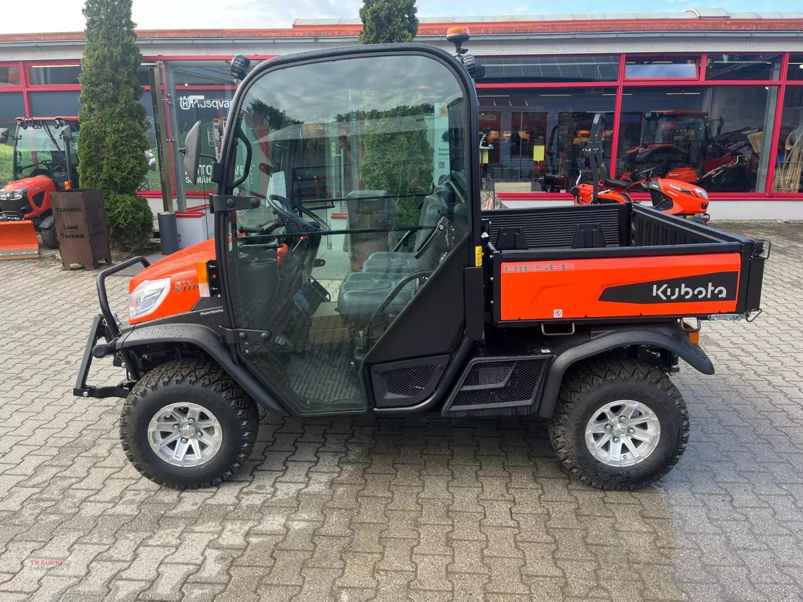 Kubota rtv 1110 mit kabine Трактор