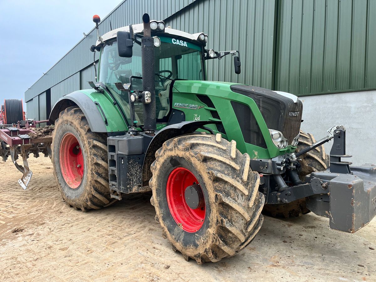 Fendt 826 Vario SCR Tractor €75,000