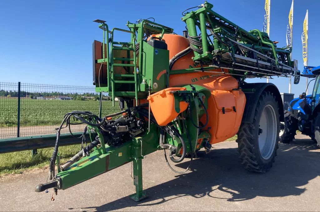 E-FARM: Amazone ux 4200 - Pulvérisateur - id LVRWFHH - 65 000 € - Année: 2017 - France