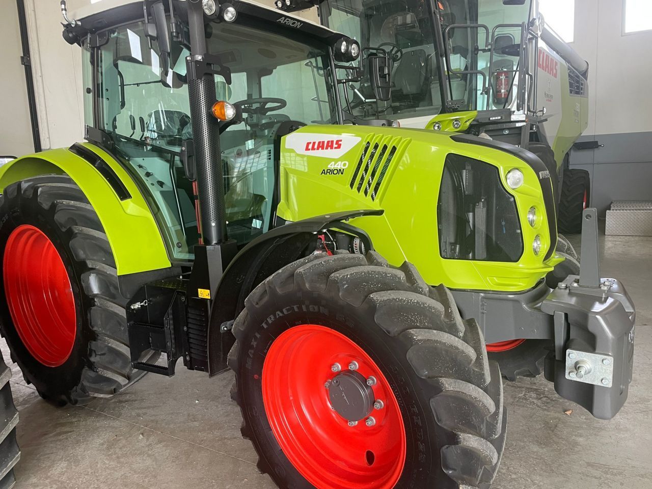 E-FARM: Claas Arion 440 CIS - Tracteur - id YIKUE8B - Année: 2024 - Puissance du moteur (chevaux): 120,Italie