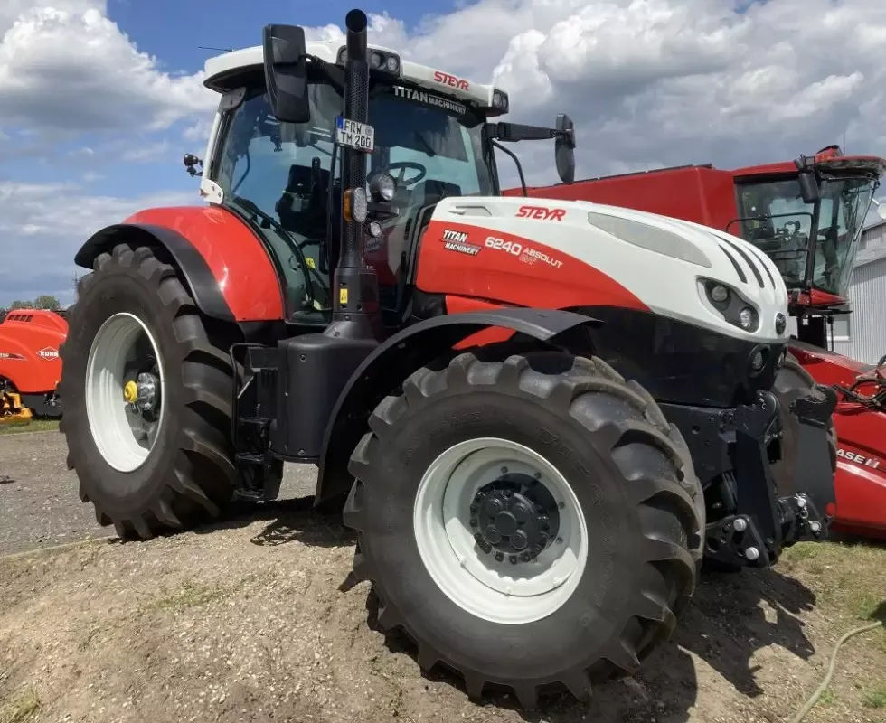 E-FARM: Steyr Absolut 6240 CVT - Tractor - id CFZNMDT - €159,000 - Year of construction: 2023 - Engine hours: 975,Engine power (HP): 240,Germany