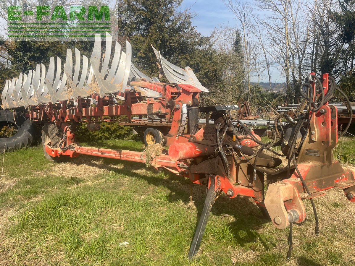 GREGOIRE BESSON 8 corps Charrue 15 500 €