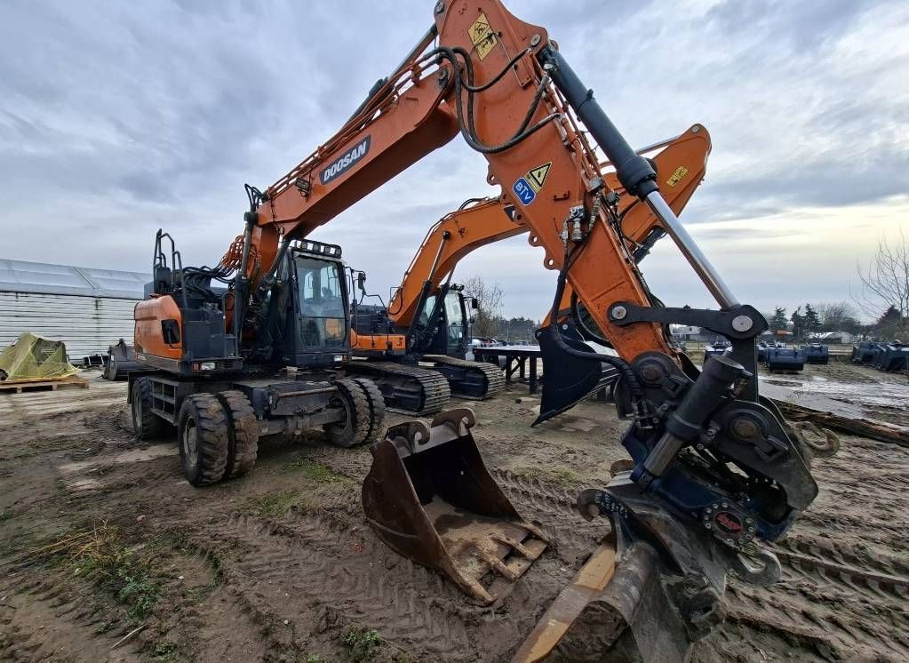 Doosan dx 165 w-5 Wheeled excavator €89,385