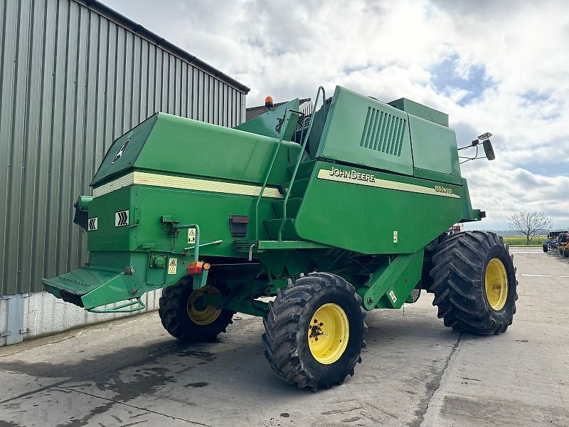 John Deere 1550 Kombajn zbożowy 24 222 €
