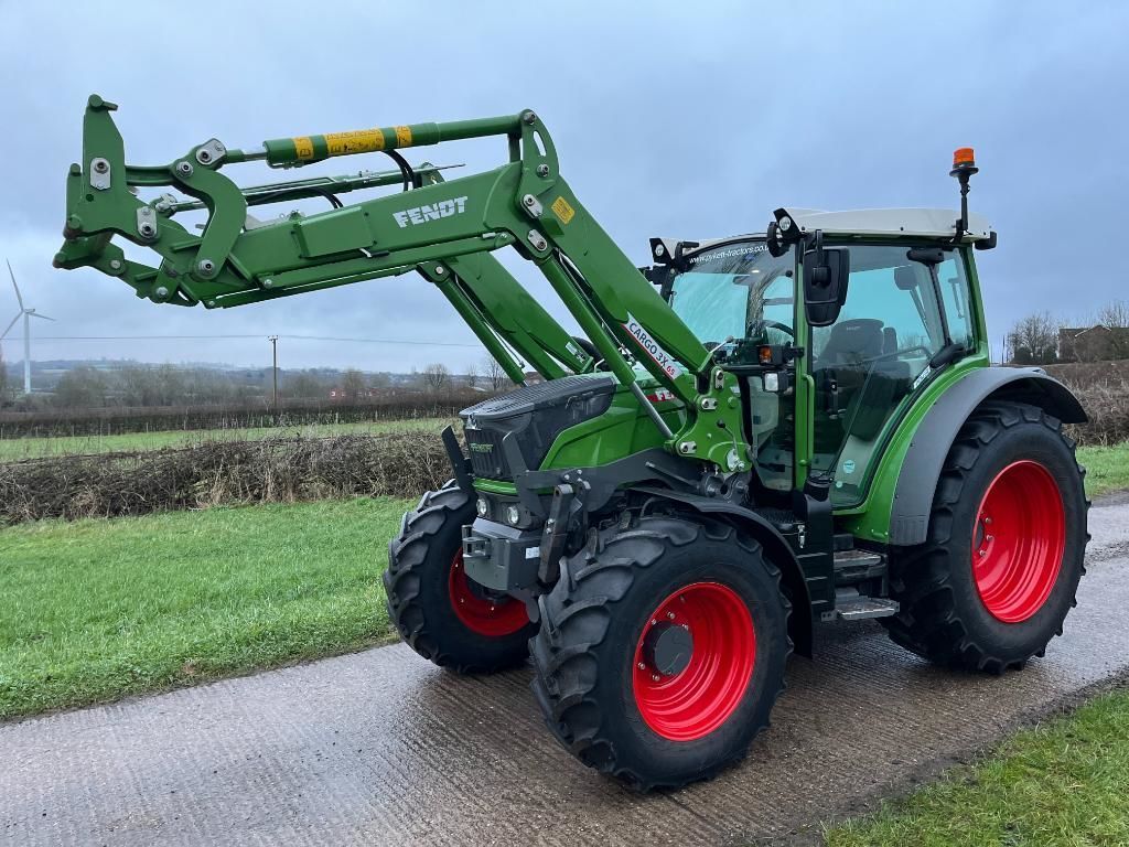 E-FARM: Fendt 211 Vario - Трактор - id HIVKXBA - 85 860 € - Година на построяване: 2022 - Работни часове на двигателя: 1196,Обединеното кралство