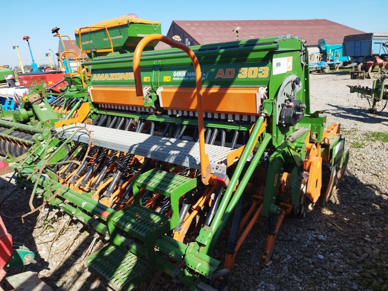 E-FARM: Amazone AD303 - Combinación de taladradoras - id QSATV31 - 7000 € - Año: 2005 - Francia